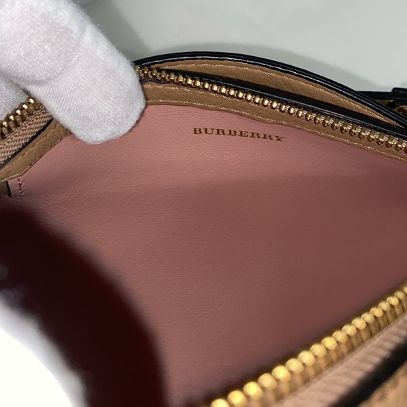 BURBERRY THE EKD LEATHER BARREL BAG IN NEUTRALS/MULTI - Picture 15 of 17